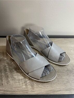 Women's VINCE Grey Leather CRISS CROSS Flat SLIP ON Peep Toe Sandals SHOES 9